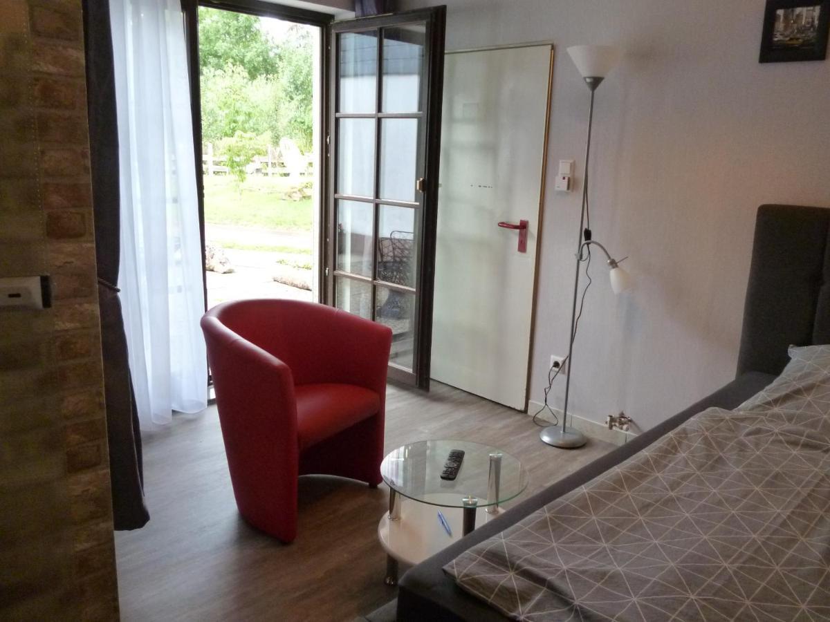 "Haus Ambiente" Apartment & Gaestehaus Brome - Modern, Zu Fairen Preisen Extérieur photo